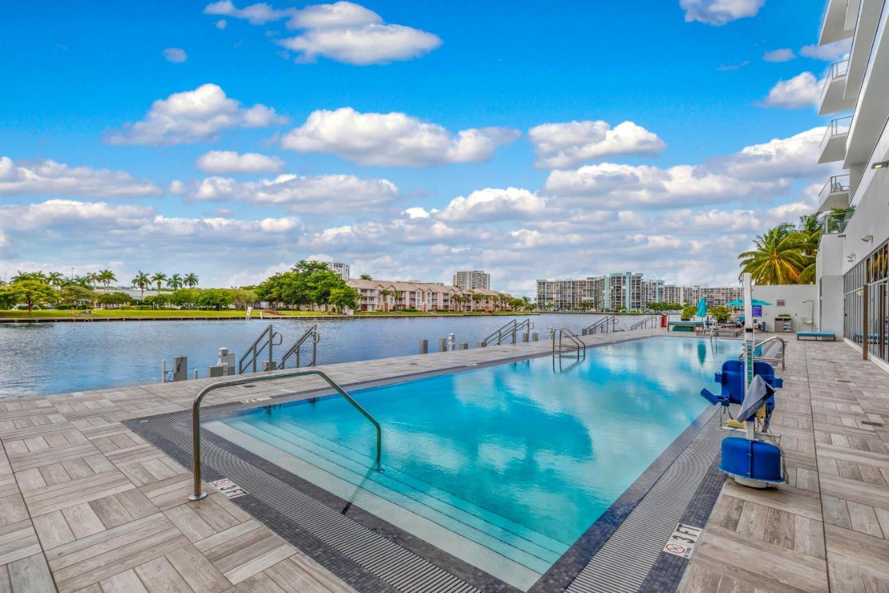 Hyde Beach House Three-Bedroom, Waterfront, Ocean And Intercostal View, Rooftop Pool, 5 Min Walk To Beach ฮอลลีวูด ภายนอก รูปภาพ