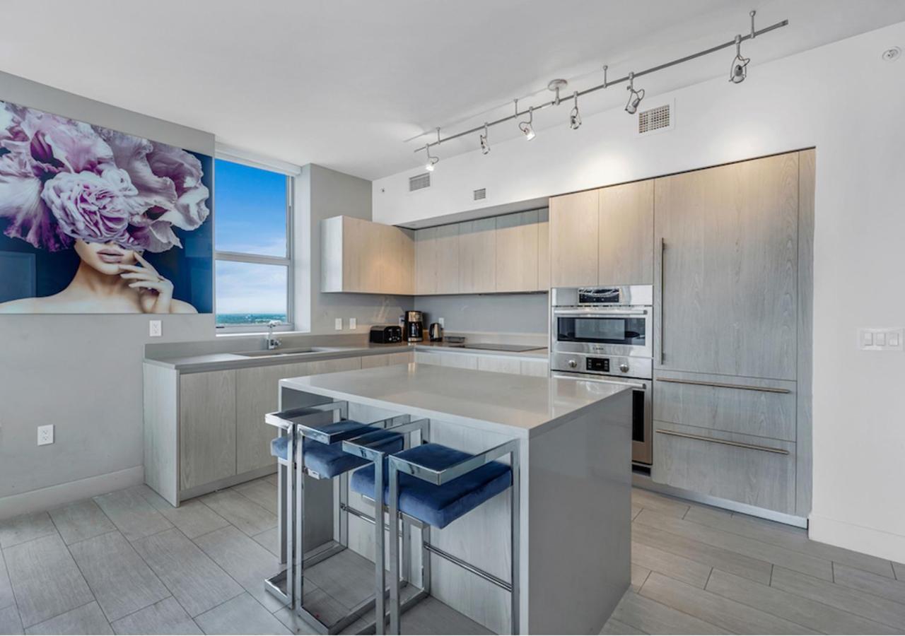 Hyde Beach House Three-Bedroom, Waterfront, Ocean And Intercostal View, Rooftop Pool, 5 Min Walk To Beach ฮอลลีวูด ภายนอก รูปภาพ