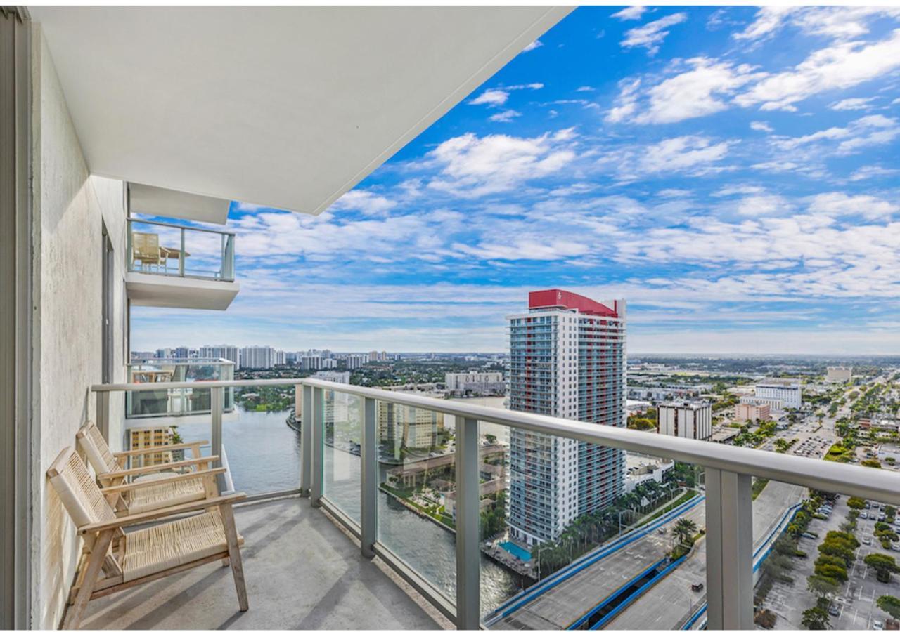 Hyde Beach House Three-Bedroom, Waterfront, Ocean And Intercostal View, Rooftop Pool, 5 Min Walk To Beach ฮอลลีวูด ภายนอก รูปภาพ